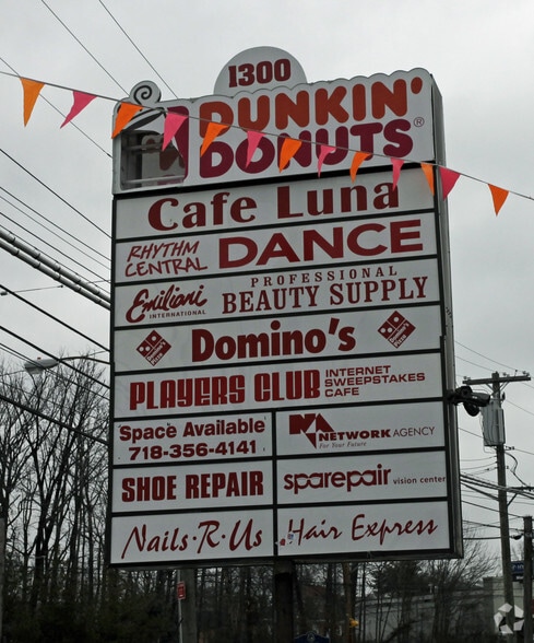 1300 Hylan Blvd, Staten Island, NY à louer - Photo de l’immeuble – Image 2 sur 31