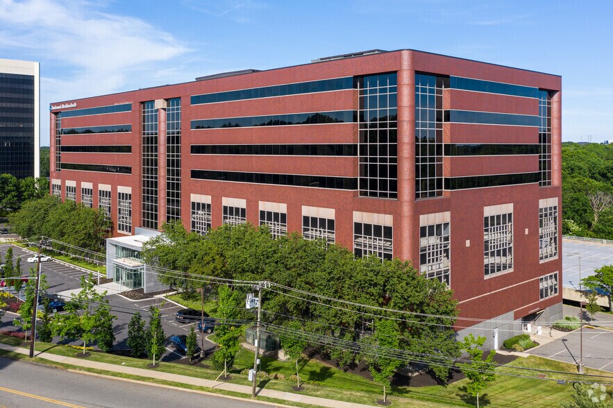 343 Thornall St, Edison, NJ à louer - Photo principale – Image 1 sur 6