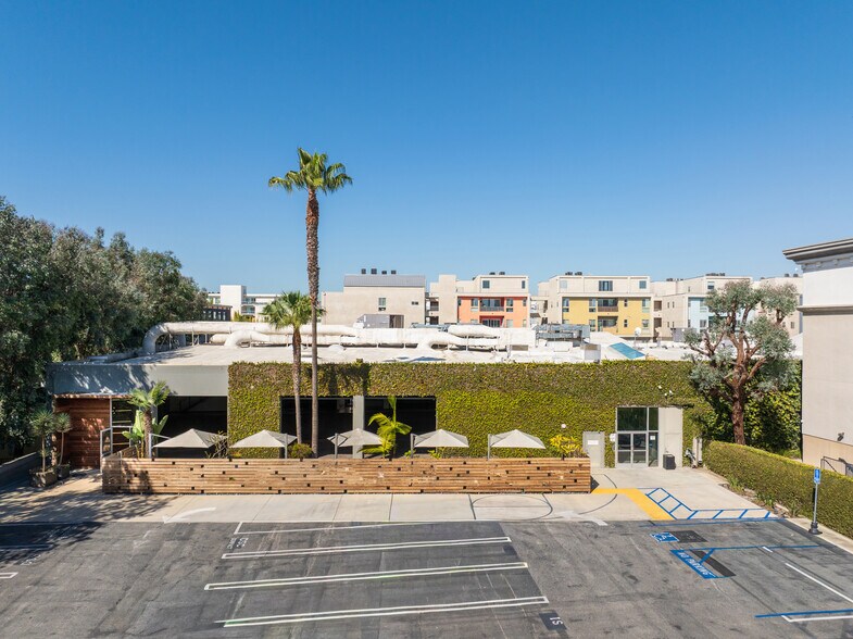 13335 Maxella Ave, Marina del Rey, CA à louer - Photo principale – Image 1 sur 14