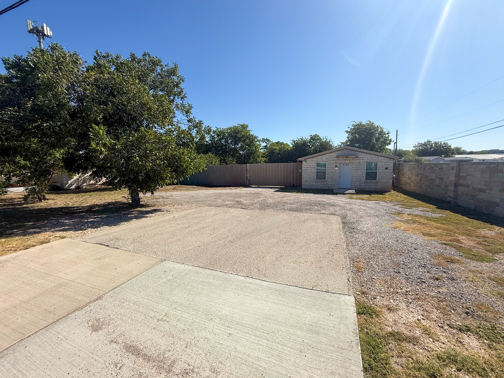 2502 County Road 172, Round Rock, TX à louer Photo intérieure– Image 1 sur 8
