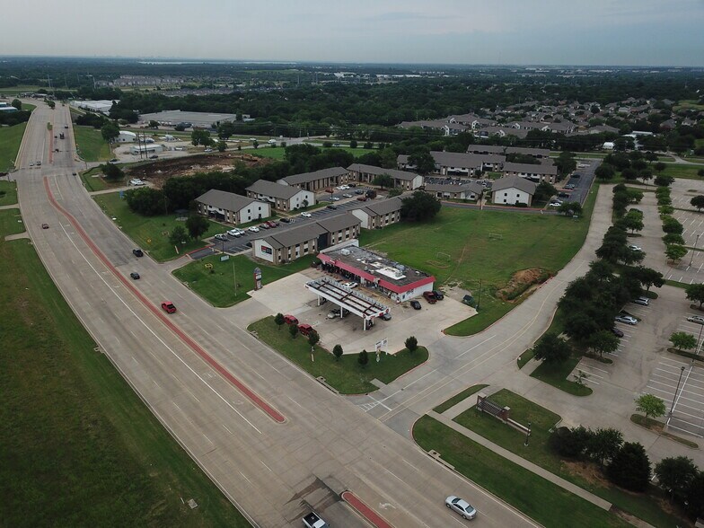 University Dr, Denton, TX à vendre - Photo de l’immeuble – Image 3 sur 9