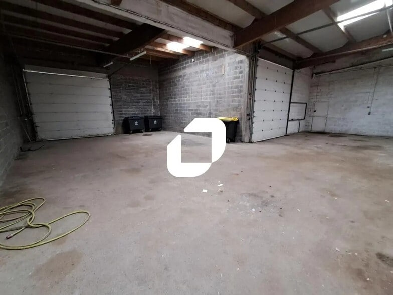 Bureau dans Gondecourt à louer - Photo intérieure – Image 1 sur 15