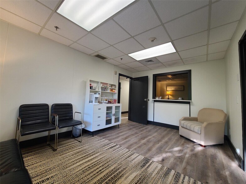 102 Memorial Dr, Denison, TX à louer - Photo de l’immeuble – Image 3 sur 7
