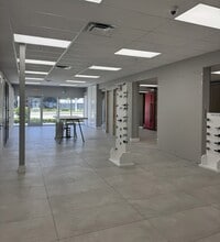 2353 N Military Trl, West Palm Beach, FL à louer Photo intérieure– Image 1 sur 3