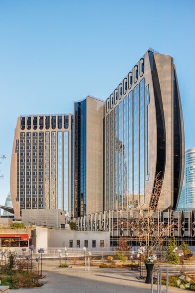 1 Avenue Du Général De Gaulle, Puteaux à louer - Photo de l’immeuble – Image 3 sur 7