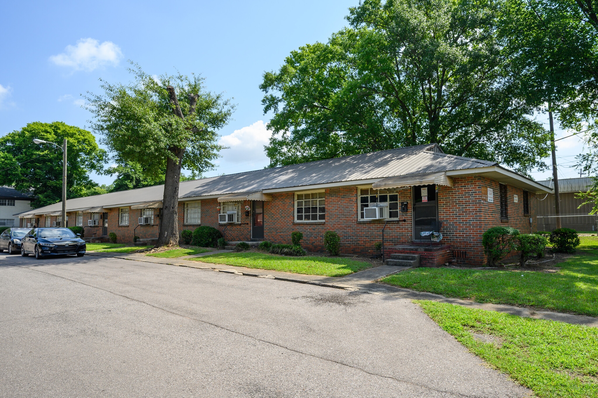 2418 Eufaula Ct, Birmingham, AL à vendre Photo principale– Image 1 sur 17