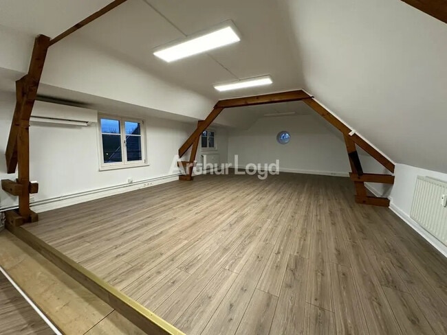 Plus de détails pour Bureau à louer