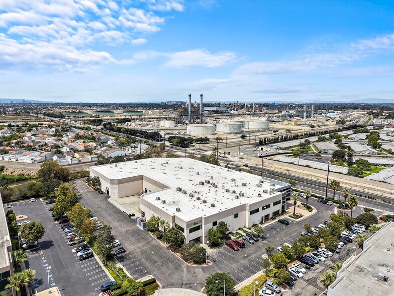 1709 Apollo Ct, Seal Beach, CA à louer - Photo de l’immeuble – Image 2 sur 4