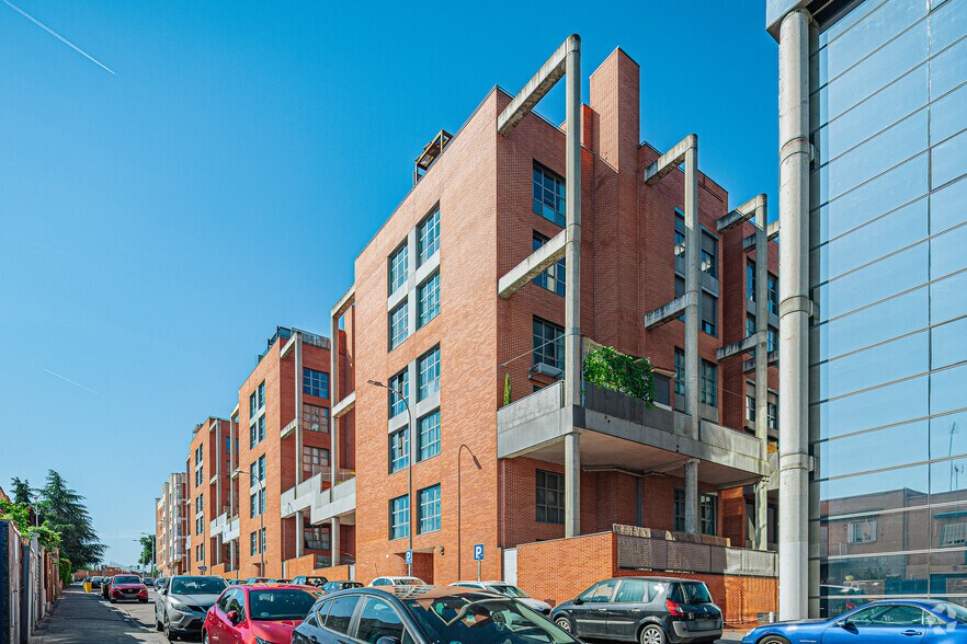 Calle de Albadalejo, 6, Madrid, Madrid à louer - Photo de l’immeuble – Image 2 sur 2