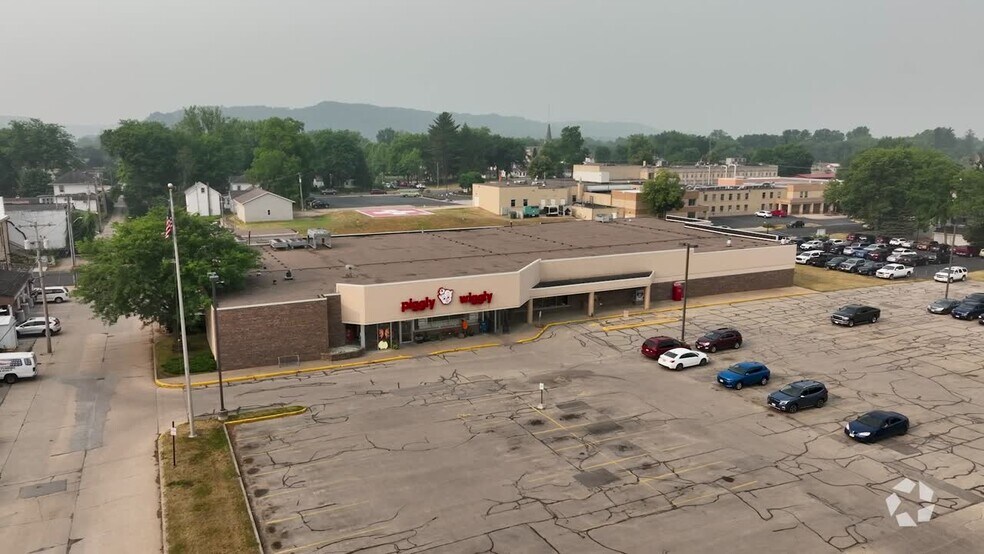 106 W Oak St, Boscobel, WI à vendre - ProVideo LoopNet – Image 2 sur 30