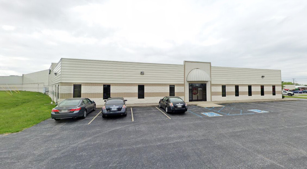5739 Professional Cir, Indianapolis, IN à louer - Photo de l’immeuble – Image 1 sur 12