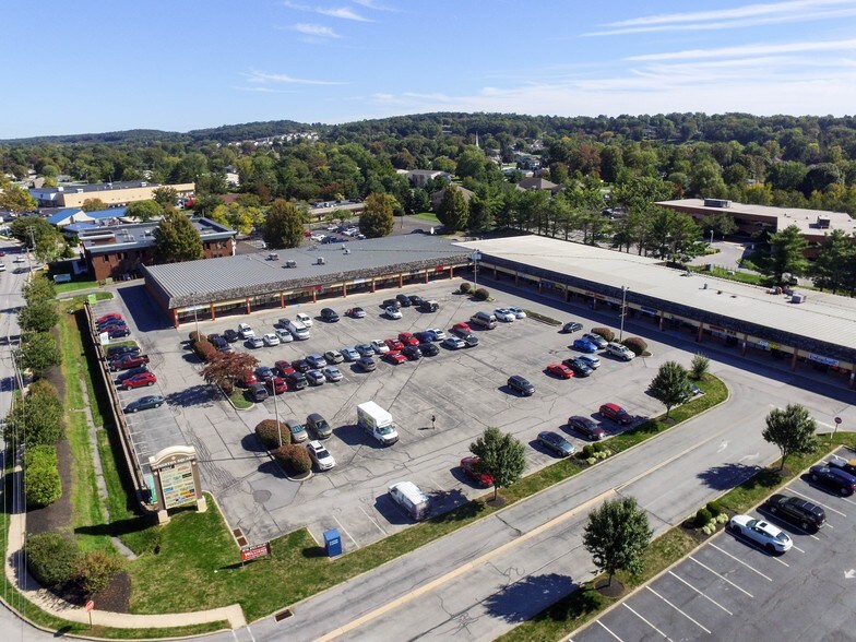 2500-2598 Eastern Blvd, York, PA à louer - Photo de l’immeuble – Image 1 sur 1