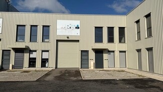 Plus de détails pour 55 Rue Emile Zola, Décines-Charpieu - Local d'activités à louer