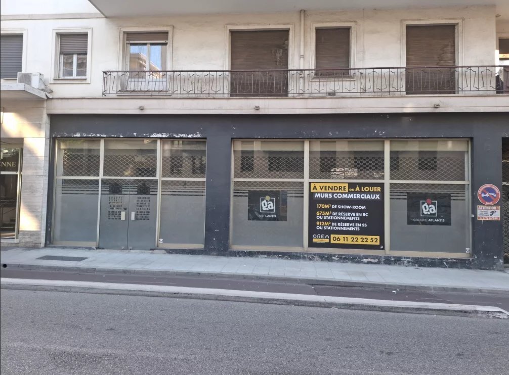 Industriel/Logistique dans Nice à vendre Photo de l’immeuble– Image 1 sur 5