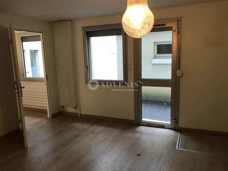 Bureau dans Tours à vendre - Photo de l’immeuble – Image 3 sur 8