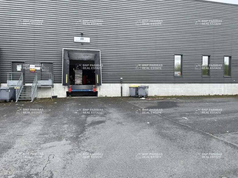1 Rue Jean Mermoz, Gonesse à louer - Photo de l’immeuble – Image 3 sur 5