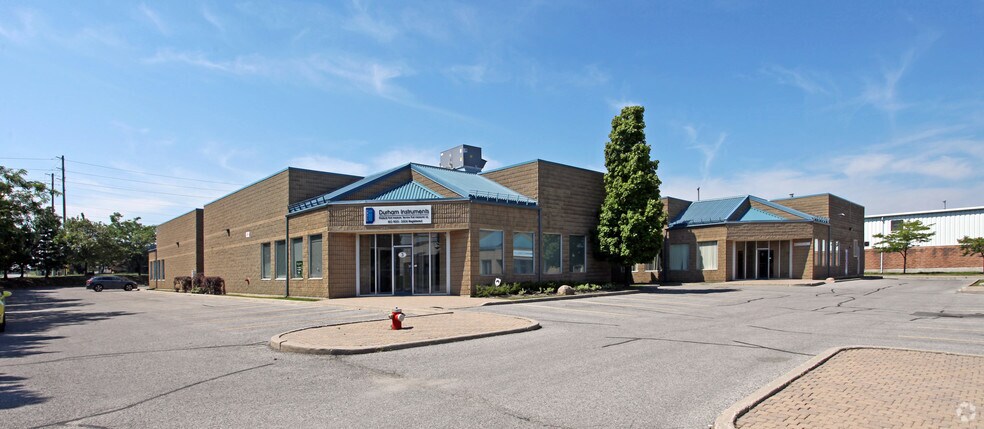 900 Mckay Rd, Pickering, ON à louer - Photo de l’immeuble – Image 3 sur 3