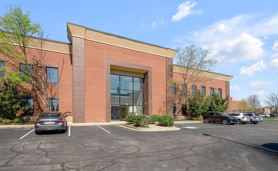444 Lewis Hargett Cir, Lexington, KY à louer - Photo de l’immeuble – Image 1 sur 13