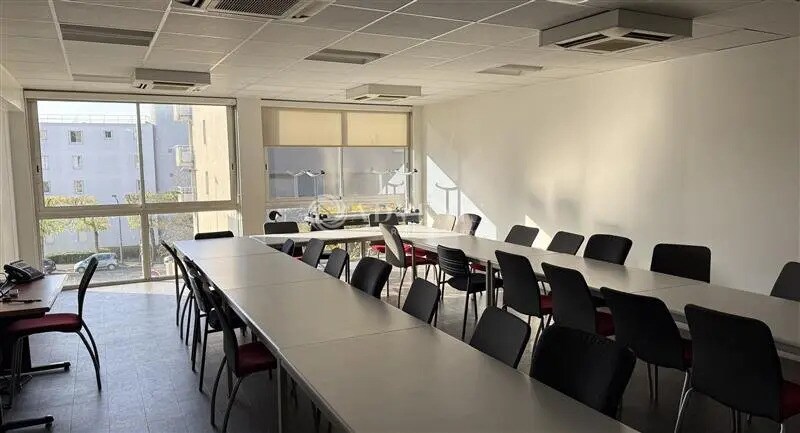 Bureau dans Torcy à vendre - Photo de l’immeuble – Image 2 sur 6