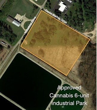 Plus de détails pour 200 Industrial Park Rd, Bangor, MI - Terrain à vendre