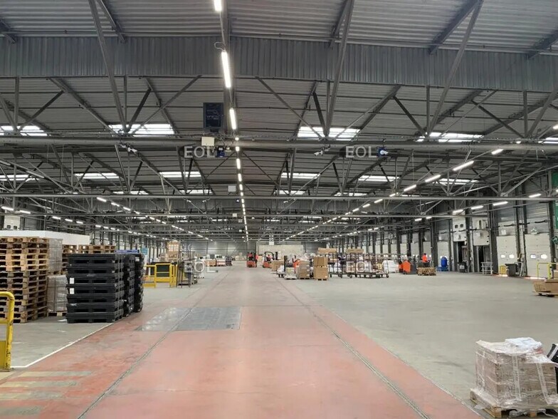 Industriel/Logistique dans Gennevilliers à louer - Photo de l’immeuble – Image 2 sur 7
