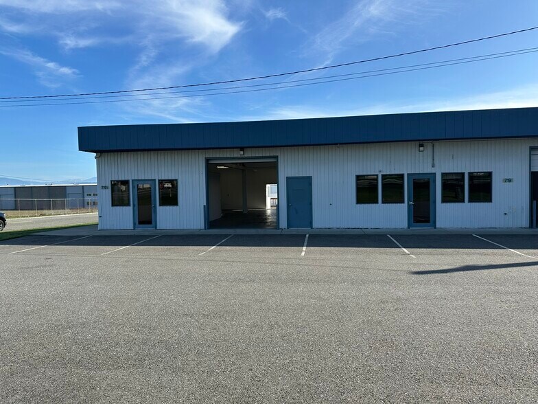 719 28th St, Anacortes, WA à louer - Photo de l’immeuble – Image 2 sur 38