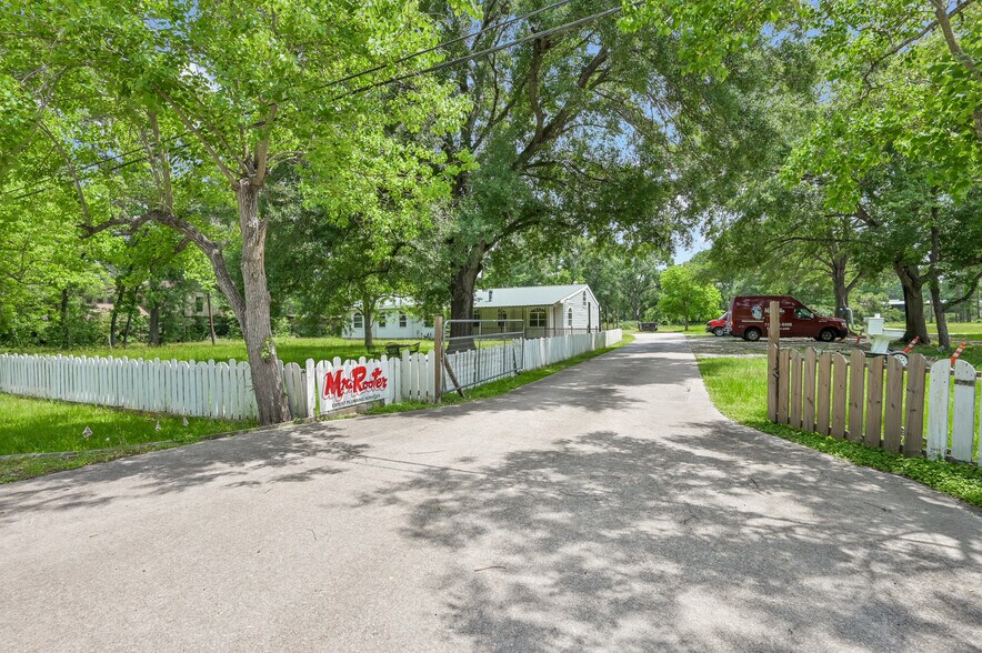 22830 Fritz Ln, Spring, TX à vendre - Photo de l’immeuble – Image 2 sur 18