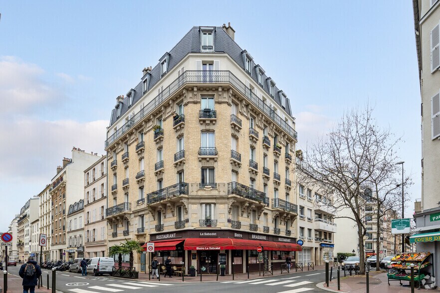 Bureaux/Local commercial dans Levallois-Perret à louer - Photo principale – Image 1 sur 3
