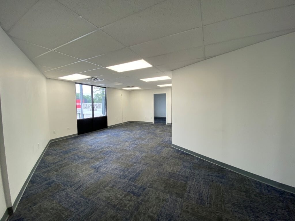 2138 Ashley Phosphate Rd, North Charleston, SC à louer Photo intérieure– Image 1 sur 7