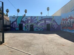 5119 W Sunset Blvd, Los Angeles, CA à louer Photo intérieure– Image 1 sur 40