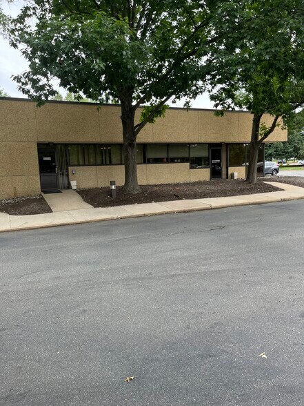 8 Quakerbridge Plz, Hamilton, NJ à vendre - Photo de l’immeuble – Image 3 sur 18