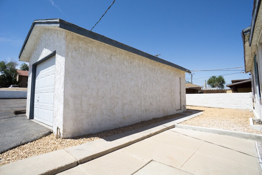 128 E Buena Vista St, Barstow, CA à louer - Photo de l’immeuble – Image 3 sur 12