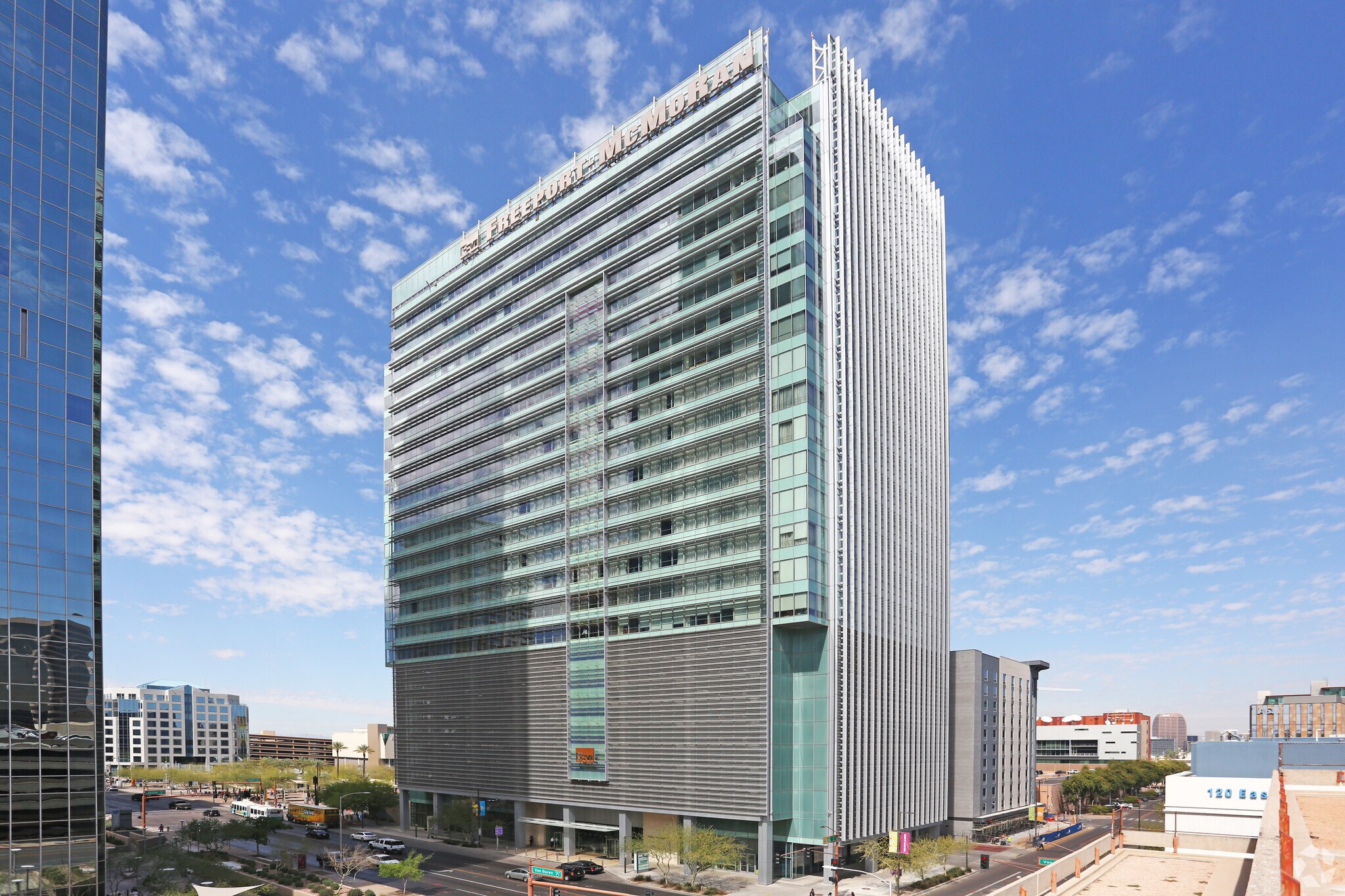 333 N Central Ave, Phoenix, AZ à louer Photo principale– Image 1 sur 31