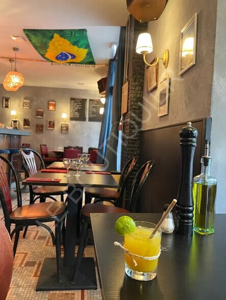 Local commercial dans Nantes à vendre - Photo de l’immeuble – Image 3 sur 7