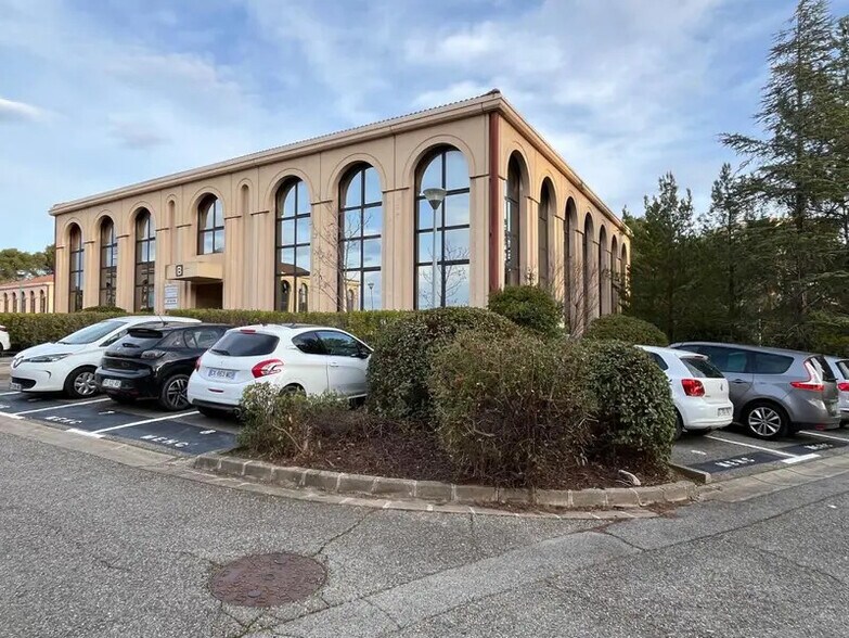 11 Boulevard De La Grande Thumine, Aix-en-Provence à louer - Photo de l’immeuble – Image 1 sur 12