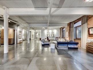 Plus de détails pour 468 Wellington St W, Toronto, ON - Bureau à louer