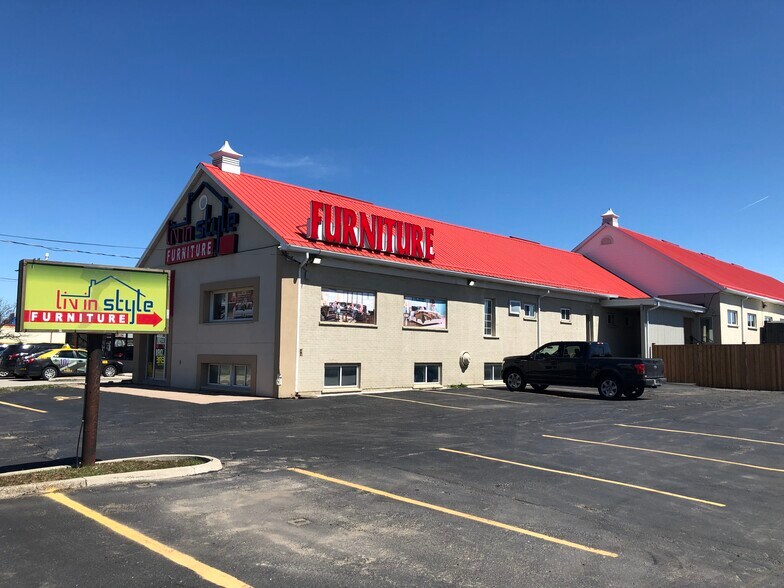 752 Wharncliffe Rd S, London, ON à louer - Photo de l’immeuble – Image 2 sur 7