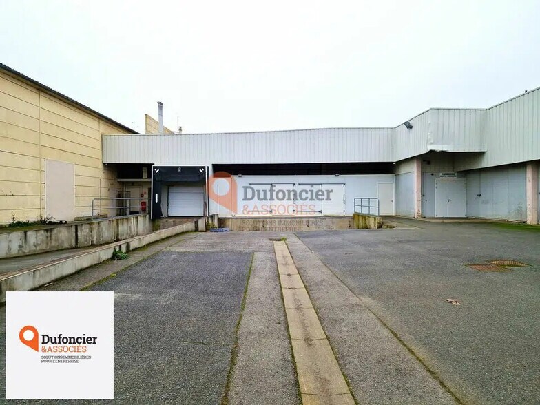 Local d'activités dans Poitiers à vendre - Photo de l’immeuble – Image 3 sur 12