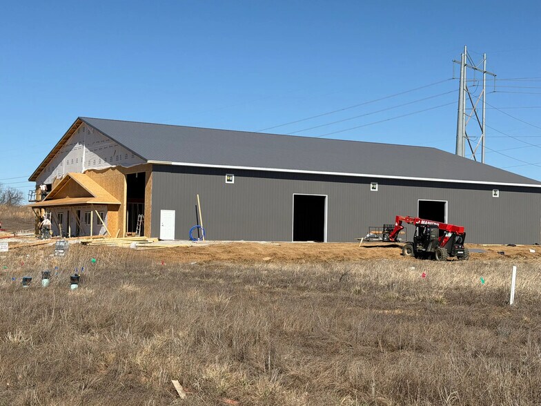 14991 Industrial Dr, Smithville, MO à vendre - Photo de l’immeuble – Image 3 sur 9