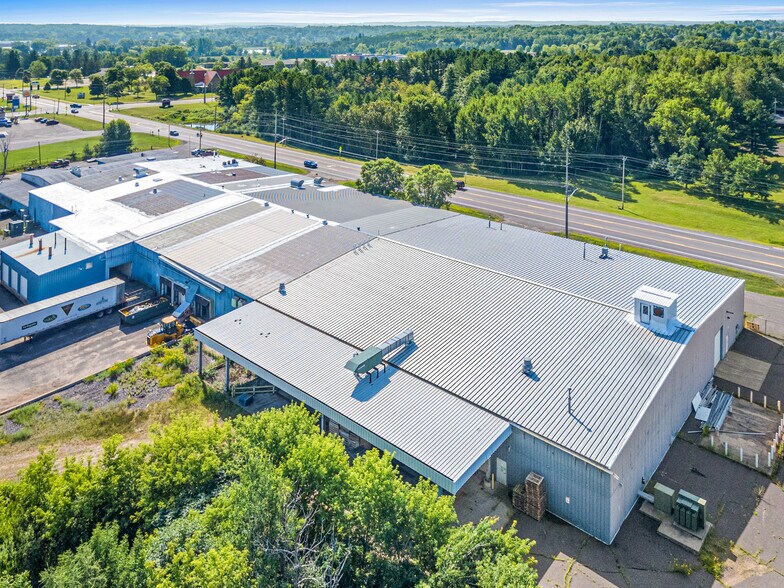 1690 Elm St, Cumberland, WI à vendre - Aérien – Image 3 sur 39
