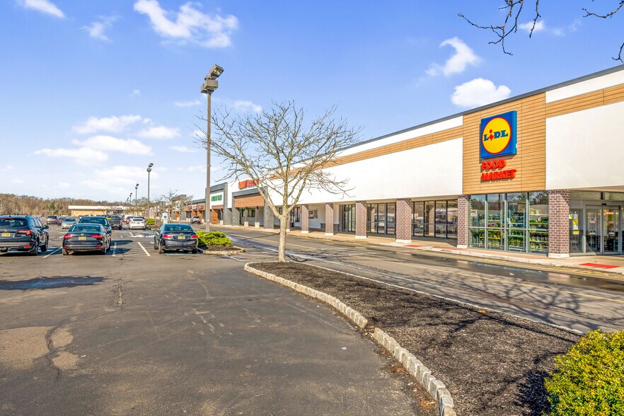2495 US Highway 1, Lawrenceville, NJ à louer - Photo de l’immeuble – Image 1 sur 10