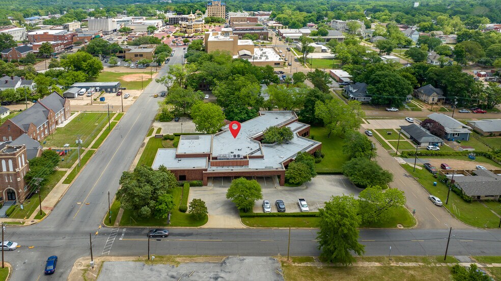 400 W Houston St, Marshall, TX à vendre - Photo de l’immeuble – Image 2 sur 38