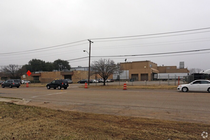 7301-7411 Trinity Blvd, Fort Worth, TX à louer - Photo principale – Image 1 sur 8