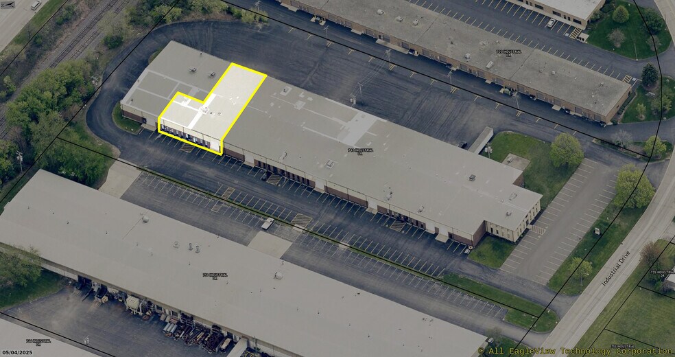 740 Industrial Dr, Cary, IL à louer - Photo de l’immeuble – Image 3 sur 12