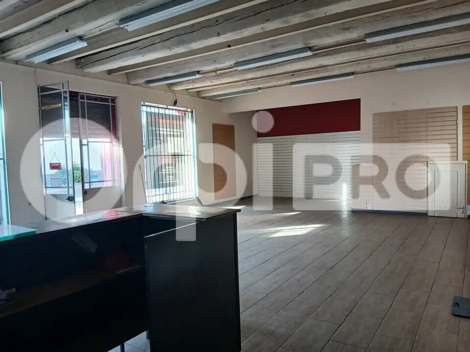 Local commercial dans Lunel à louer Photo intérieure– Image 1 sur 7