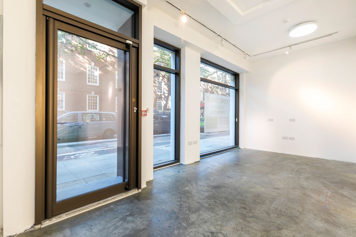 30-32 Grays Inn Rd, Londres, LND WC1X 8HR - Lot 30 - - Photo intérieure - Image 1 of 10