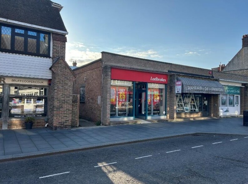 117 Connaught Ave, Frinton On Sea à vendre - Photo de l’immeuble – Image 2 sur 2