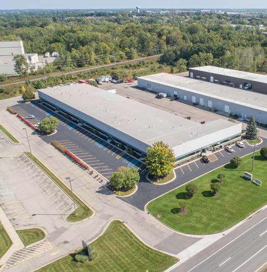 3390 Broadmoor Ave SE, Grand Rapids, MI à louer Photo de l’immeuble– Image 1 sur 11