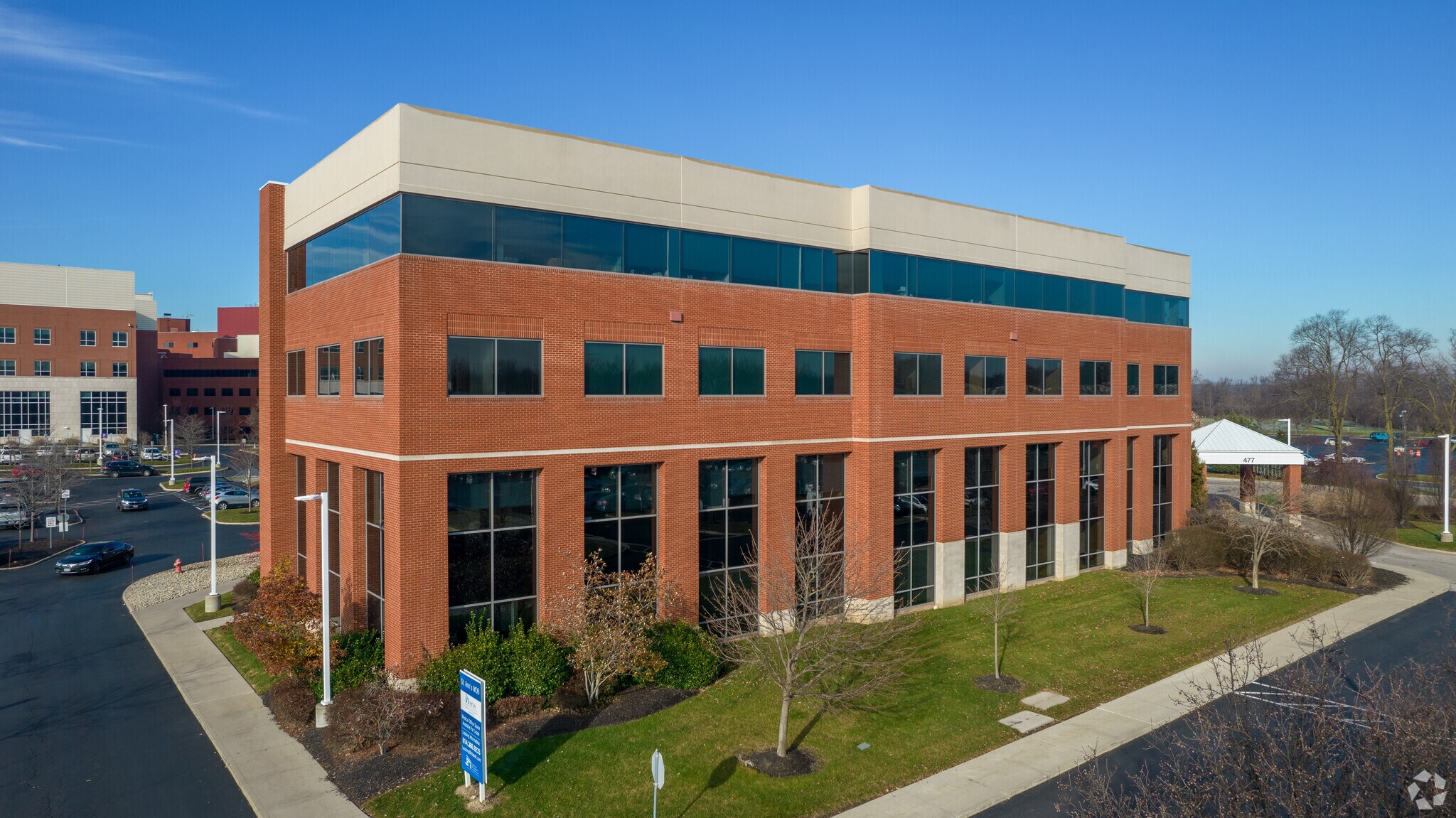 477 Cooper Rd, Westerville, OH à louer Photo principale– Image 1 sur 11