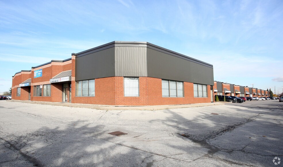 7885 Tranmere Dr, Mississauga, ON à louer - Photo de l’immeuble – Image 3 sur 3